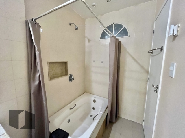 Apartamento para alugar com 3 quartos, 120m² - Foto 16