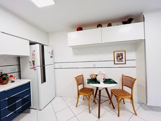 Apartamento à venda com 4 quartos, 182m² - Foto 14