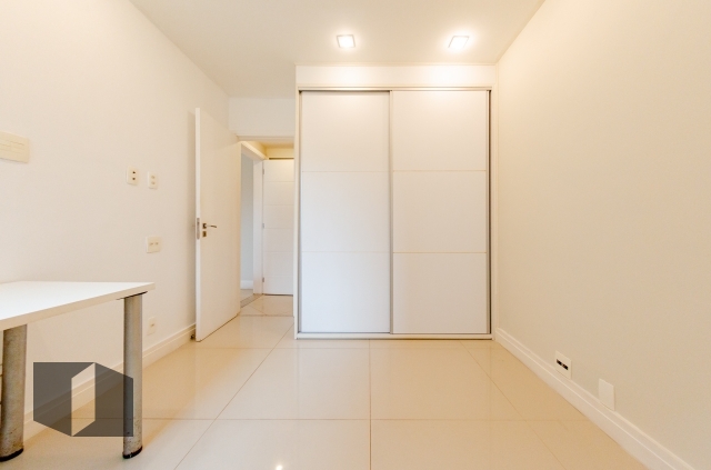 Apartamento à venda com 4 quartos, 116m² - Foto 18