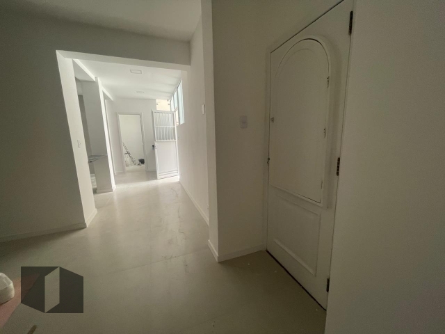 Apartamento à venda com 2 quartos, 43m² - Foto 3