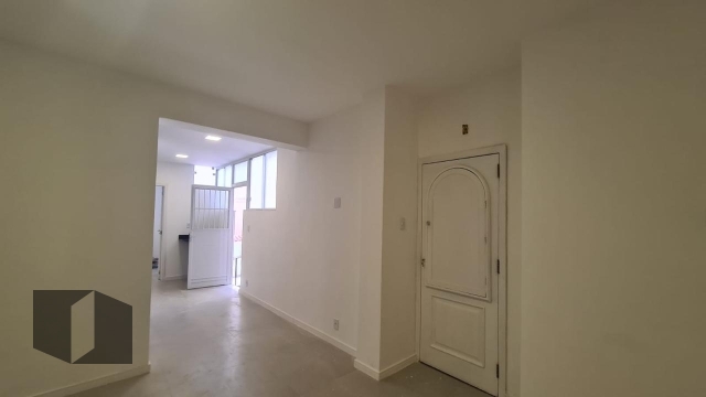 Apartamento à venda com 2 quartos, 43m² - Foto 4