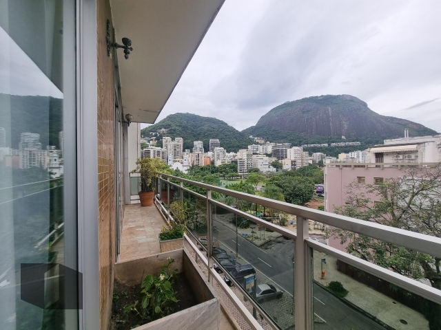 Apartamento para alugar com 3 quartos, 97m² - Foto 1