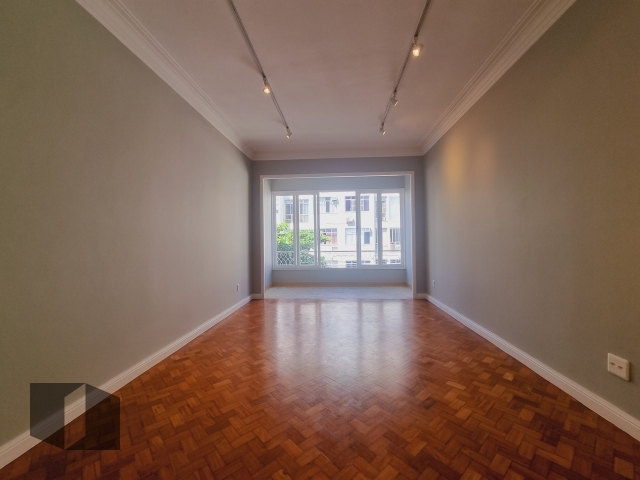 Apartamento à venda com 3 quartos, 156m² - Foto 4