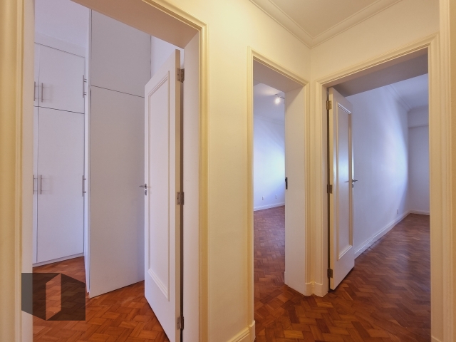 Apartamento à venda com 3 quartos, 156m² - Foto 13