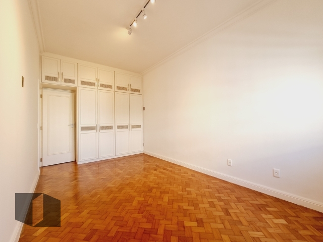 Apartamento à venda com 3 quartos, 156m² - Foto 19