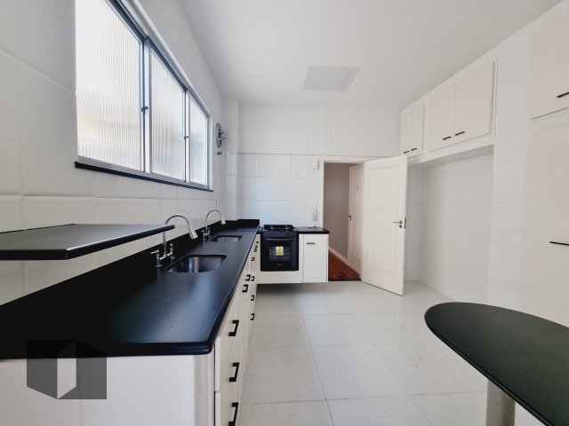 Apartamento à venda com 3 quartos, 156m² - Foto 28