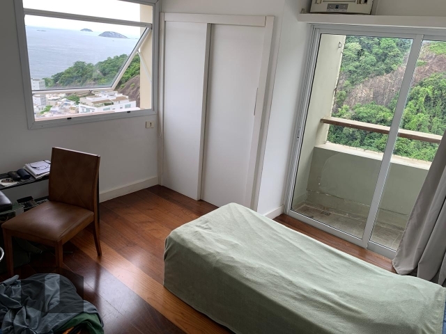 Apartamento para alugar com 4 quartos, 209m² - Foto 12