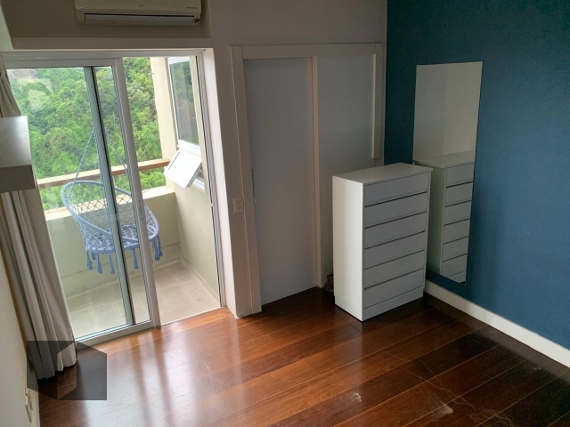 Apartamento para alugar com 4 quartos, 209m² - Foto 11