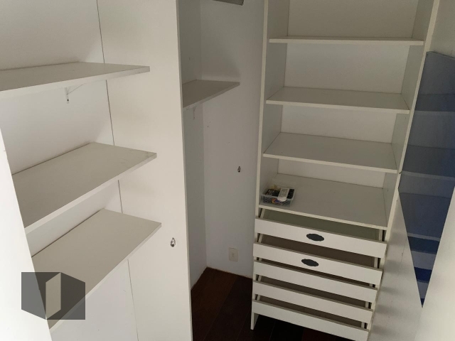 Apartamento para alugar com 4 quartos, 209m² - Foto 7