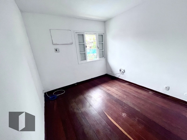 Casa à venda com 5 quartos, 222m² - Foto 5