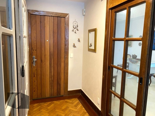 Apartamento à venda com 3 quartos, 140m² - Foto 1