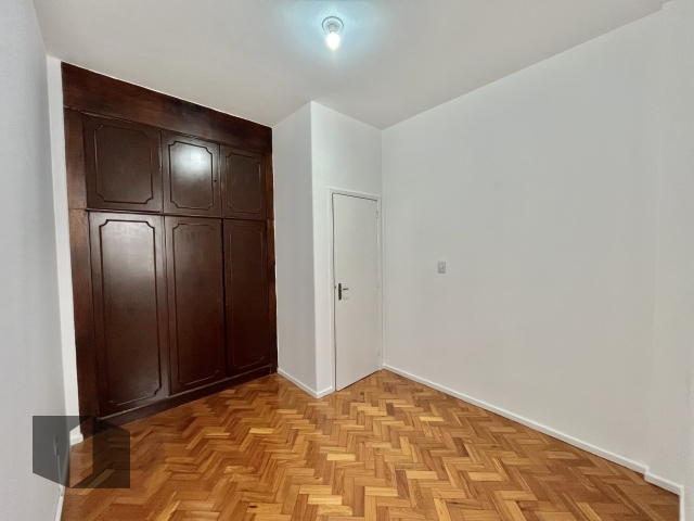 Apartamento para alugar com 3 quartos, 98m² - Foto 13