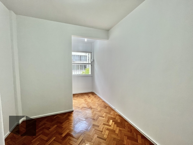 Apartamento para alugar com 3 quartos, 98m² - Foto 12