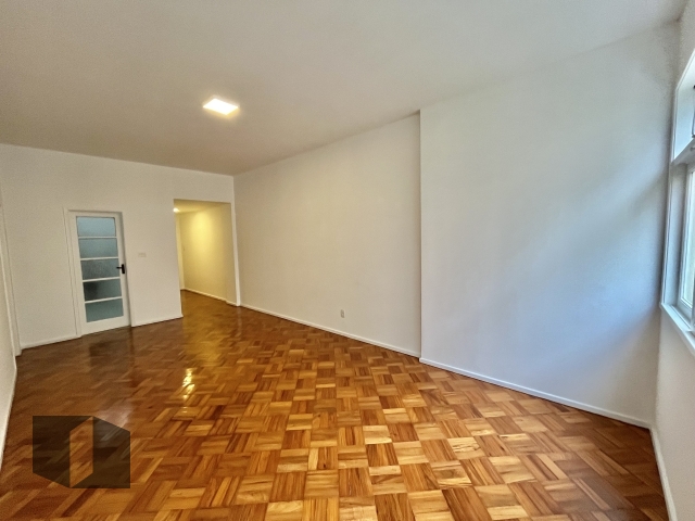 Apartamento para alugar com 3 quartos, 98m² - Foto 3