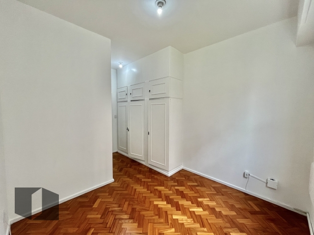 Apartamento para alugar com 3 quartos, 98m² - Foto 9