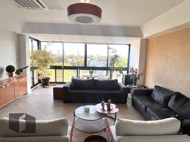 Apartamento à venda com 3 quartos, 140m² - Foto 3