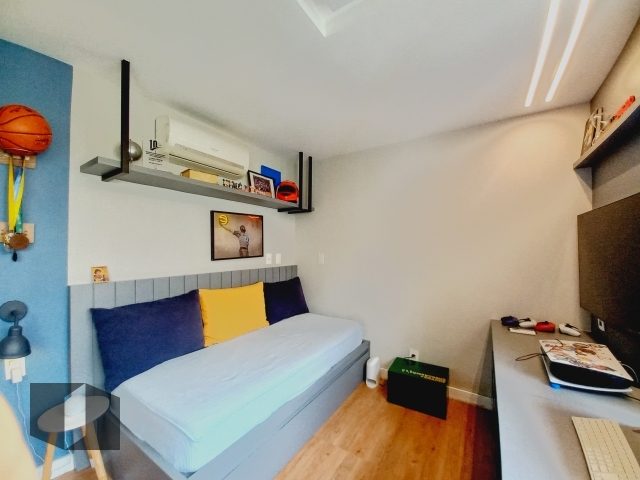 Apartamento à venda com 4 quartos, 153m² - Foto 18