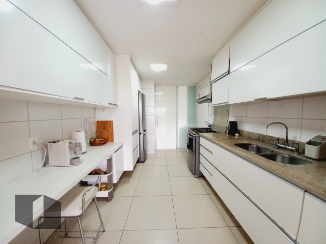 Apartamento à venda com 4 quartos, 153m² - Foto 25