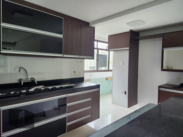 Apartamento à venda com 3 quartos, 103m² - Foto 13