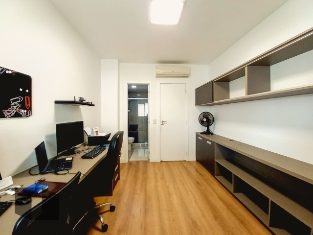 Apartamento para alugar com 4 quartos, 192m² - Foto 29