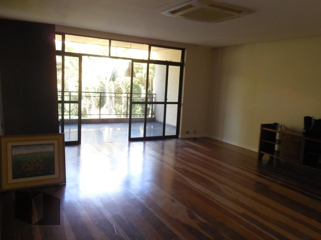 Apartamento à venda com 3 quartos, 167m² - Foto 4