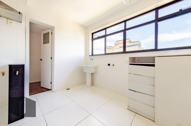 Apartamento à venda com 4 quartos, 189m² - Foto 28