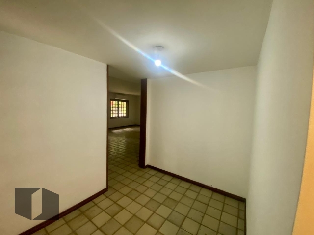 Casa à venda com 5 quartos, 395m² - Foto 4