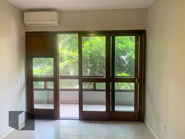 Apartamento à venda com 3 quartos, 140m² - Foto 13