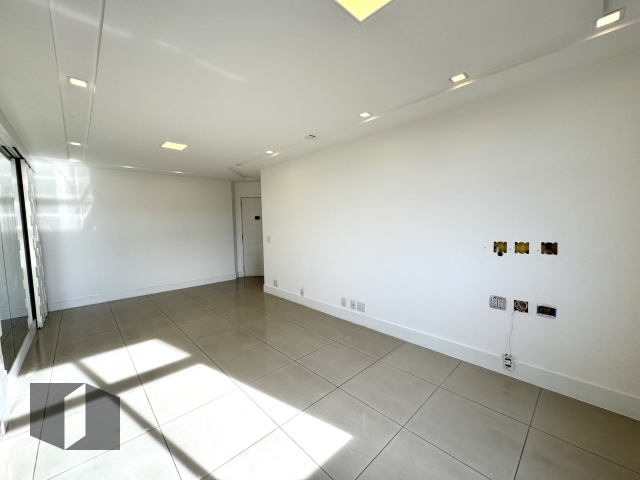 Apartamento à venda com 3 quartos, 120m² - Foto 4