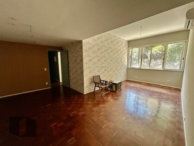 Apartamento para alugar com 3 quartos, 112m² - Foto 2