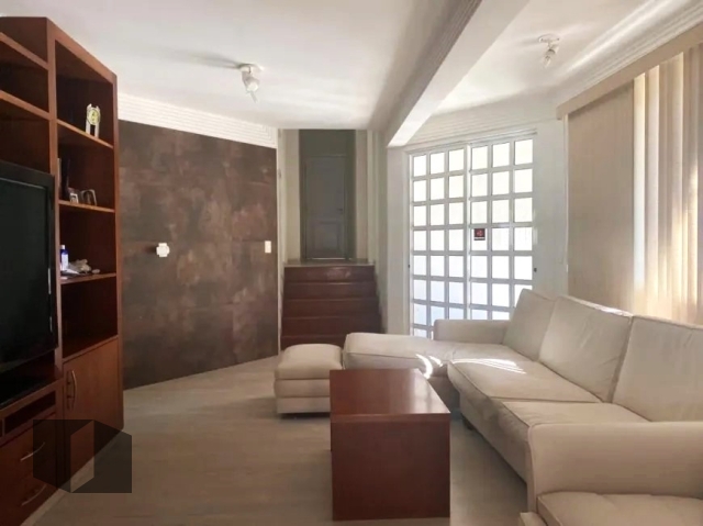 Casa à venda com 5 quartos, 352m² - Foto 15