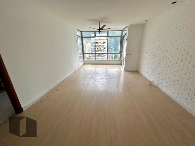 Apartamento à venda com 3 quartos, 114m² - Foto 1