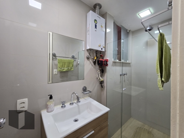 Apartamento à venda com 3 quartos, 93m² - Foto 8