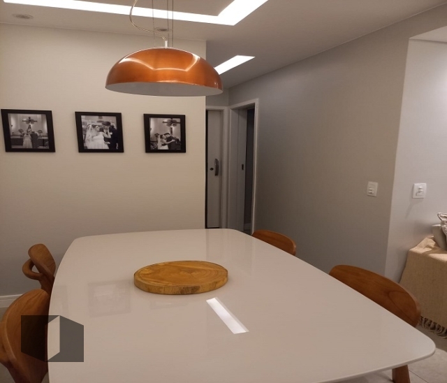 Apartamento à venda com 2 quartos, 65m² - Foto 1