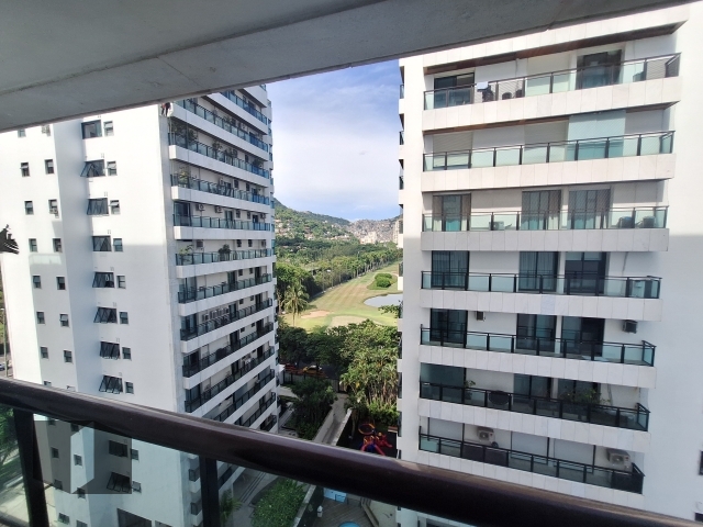 Apartamento para alugar com 2 quartos, 93m² - Foto 13