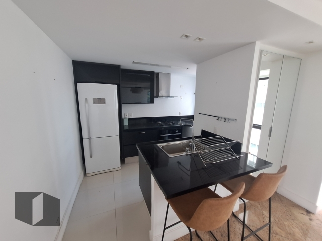 Apartamento para alugar com 2 quartos, 93m² - Foto 21