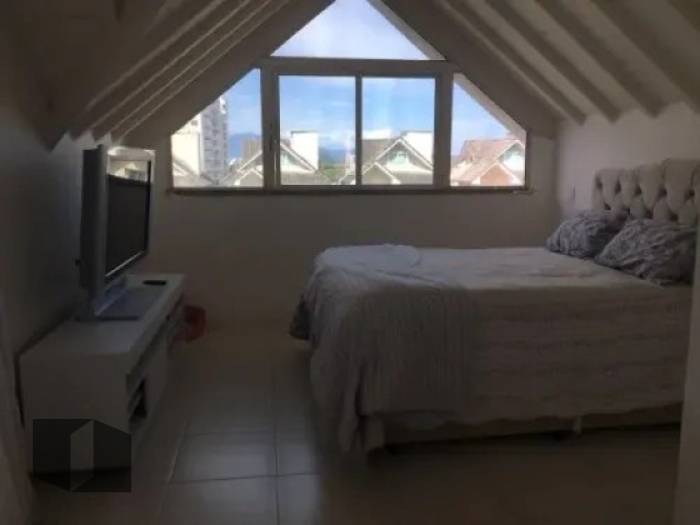 Casa à venda com 5 quartos, 180m² - Foto 5