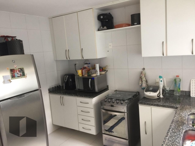 Casa à venda com 5 quartos, 180m² - Foto 9