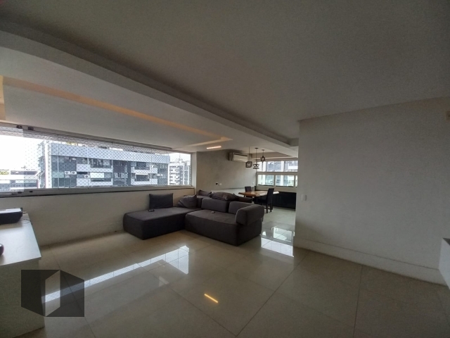 Apartamento à venda com 3 quartos, 151m² - Foto 4