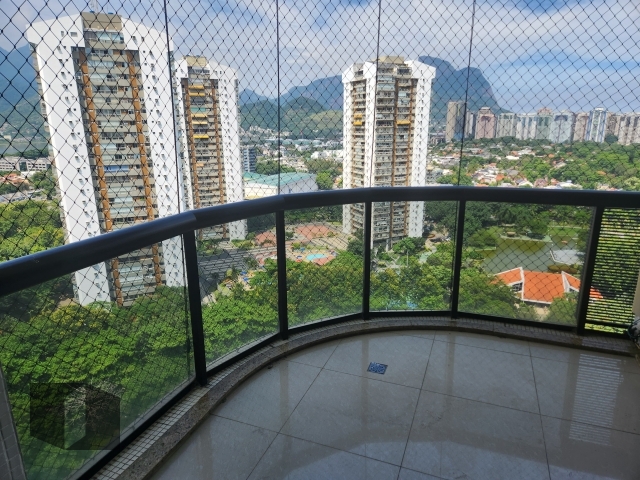 Apartamento à venda com 3 quartos, 126m² - Foto 1