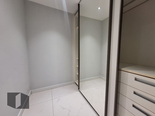 Apartamento à venda com 4 quartos, 215m² - Foto 20