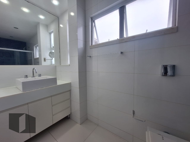 Apartamento à venda com 4 quartos, 215m² - Foto 21