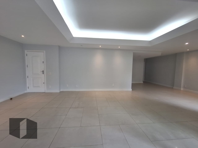 Apartamento à venda com 4 quartos, 215m² - Foto 3