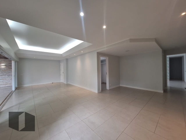 Apartamento à venda com 4 quartos, 215m² - Foto 4