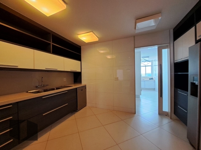 Apartamento para alugar com 4 quartos, 264m² - Foto 34