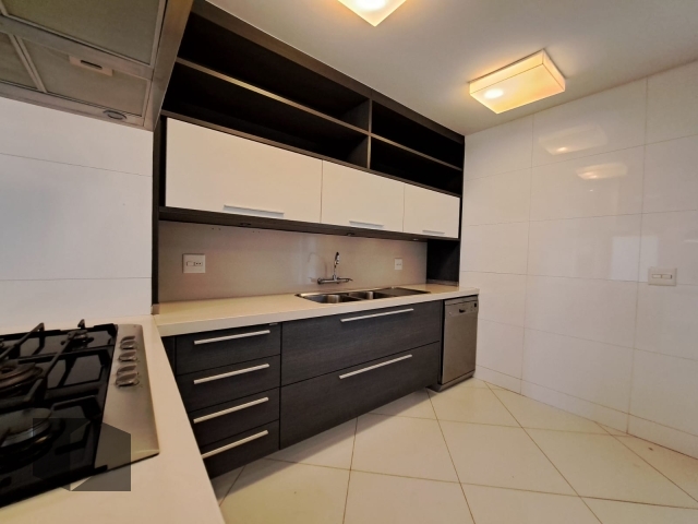 Apartamento para alugar com 4 quartos, 264m² - Foto 35