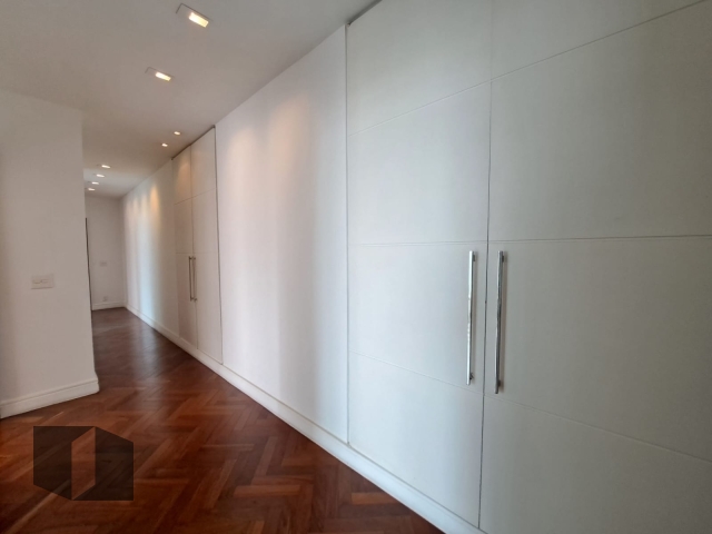 Apartamento para alugar com 4 quartos, 264m² - Foto 14