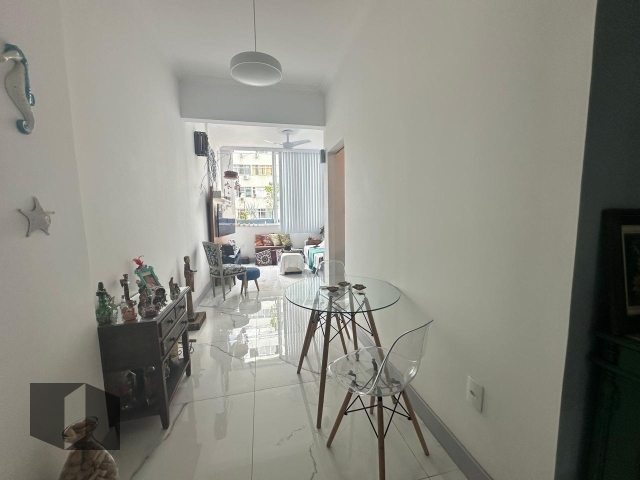 Apartamento à venda com 1 quarto, 42m² - Foto 1