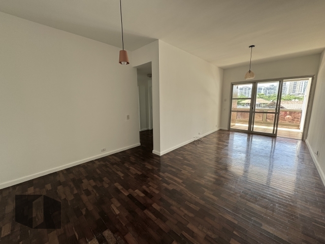 Apartamento à venda com 2 quartos, 100m² - Foto 4