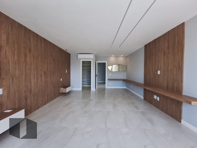 Casa à venda com 5 quartos, 358m² - Foto 7